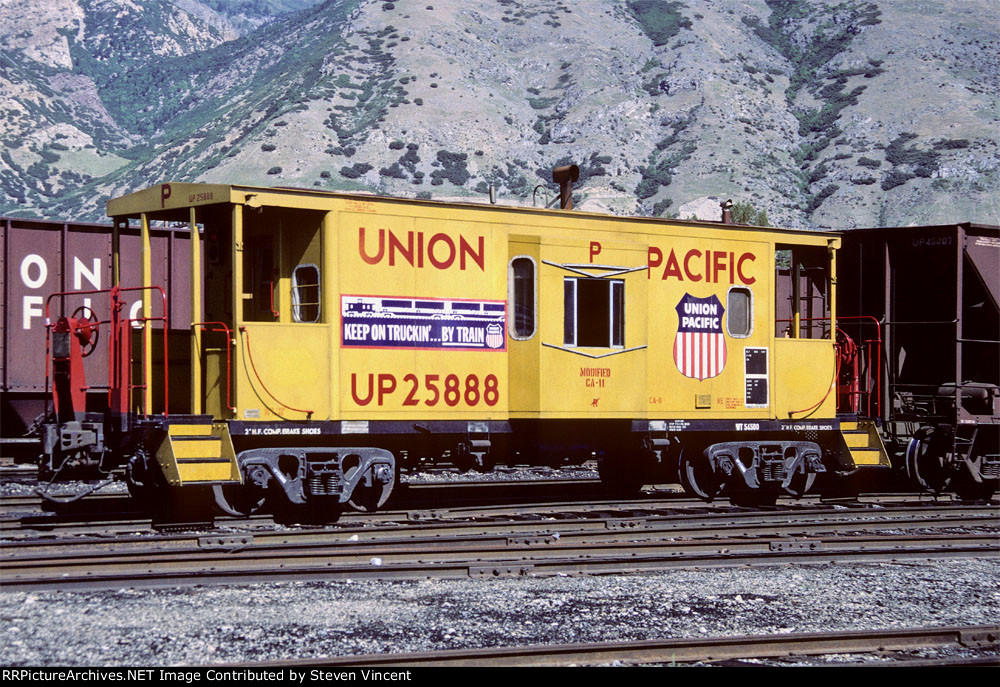 Union Pacific caboose UP #25888